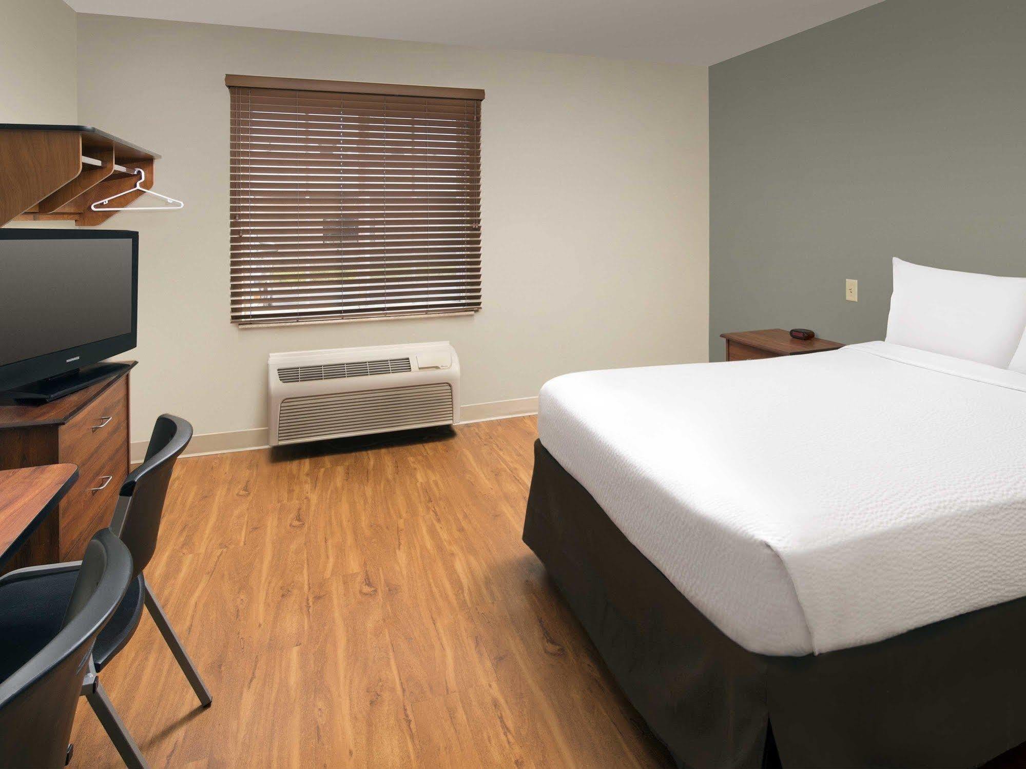 Woodspring Suites Lincoln Northeast I-80 Exterior foto